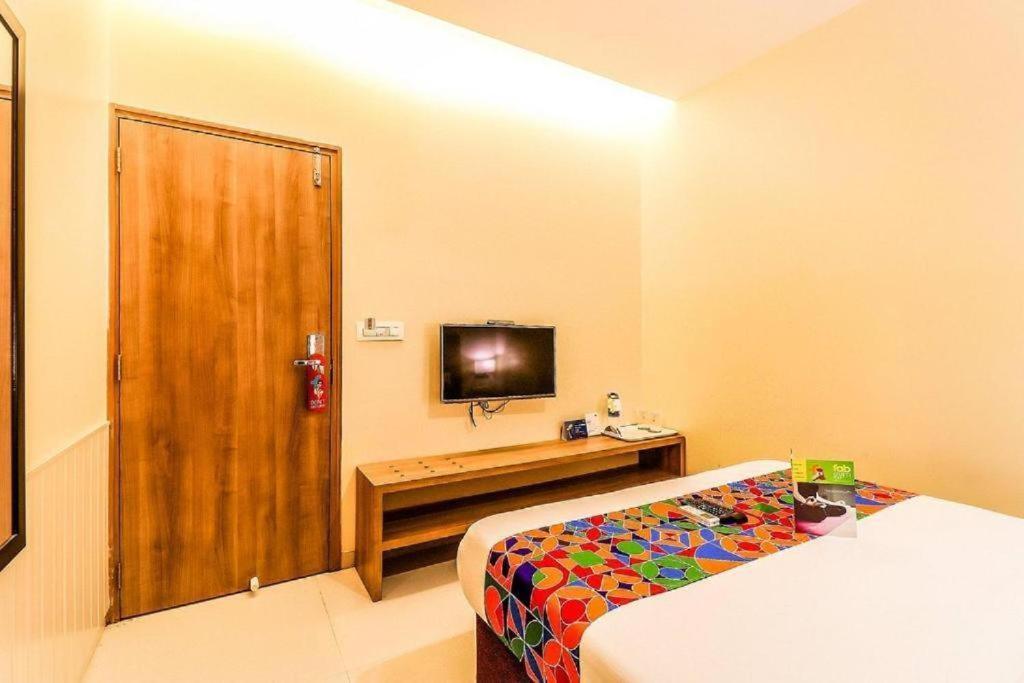 Glitz Hotels New Ascot International - Nr International Airport Mumbai T2 — Photos 2